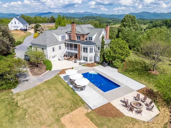 Peony Hill Estate Retreat - The Summer House - Pool & Hot Tub - Image 3