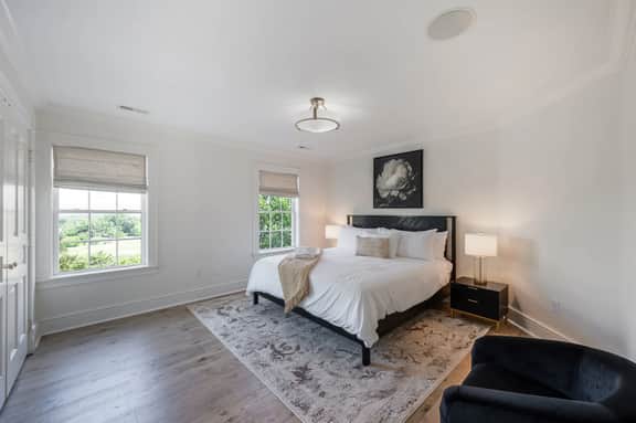 Peony Hill Mountain Vista Suite - Image 5